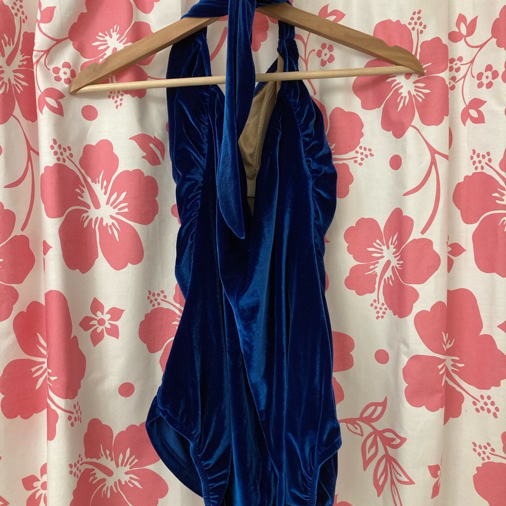 ModCloth Swimsuit Velvet Glam 👙 - Picture 3 of 7